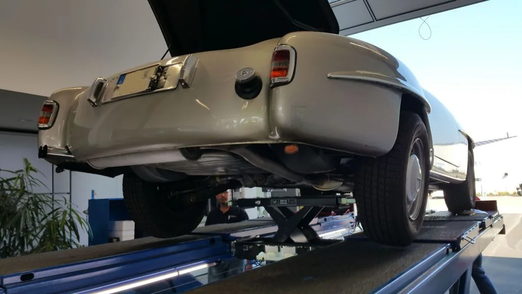 Mercedes-Benz 190 SLR Sonderumbau-Eintragung bei Ahrend 02 Tuning